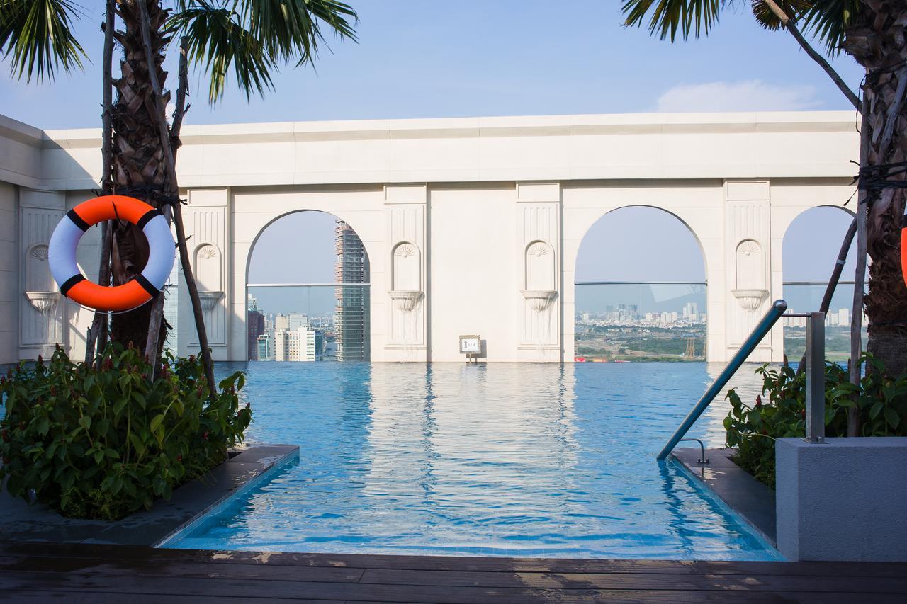 Icon56 Brand-New Apartment Free Gym Pool Ho Chi Minh City Exterior photo
